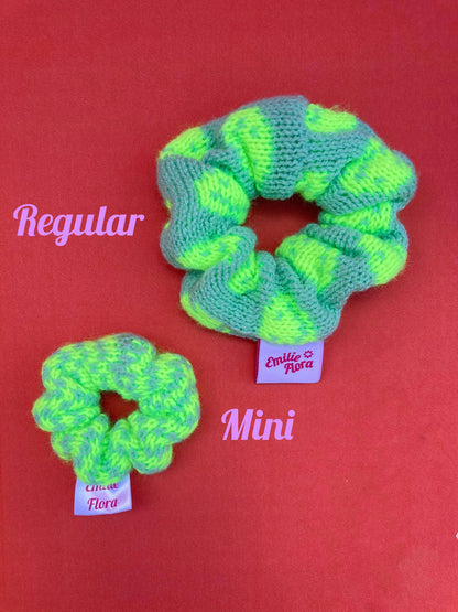 Mini Knitted Scrunchie - Plain - Hot Pink